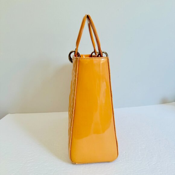 AUTHENTIC CHRISTIAN DIOR PATENT LEATHER QUILTED YELLOW LADY DIOR SATCHEL ITALY - Picture 6 of 16
